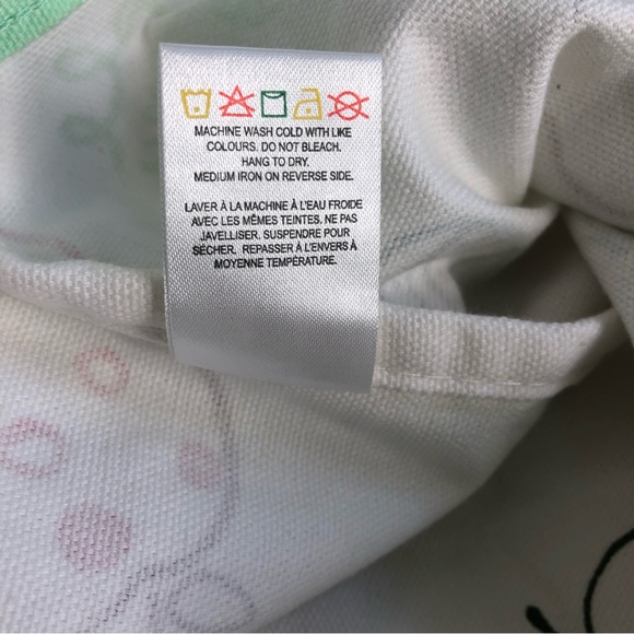 Hatley Tote Bag with Inside Zippered Pocket - Picture 2 of 11